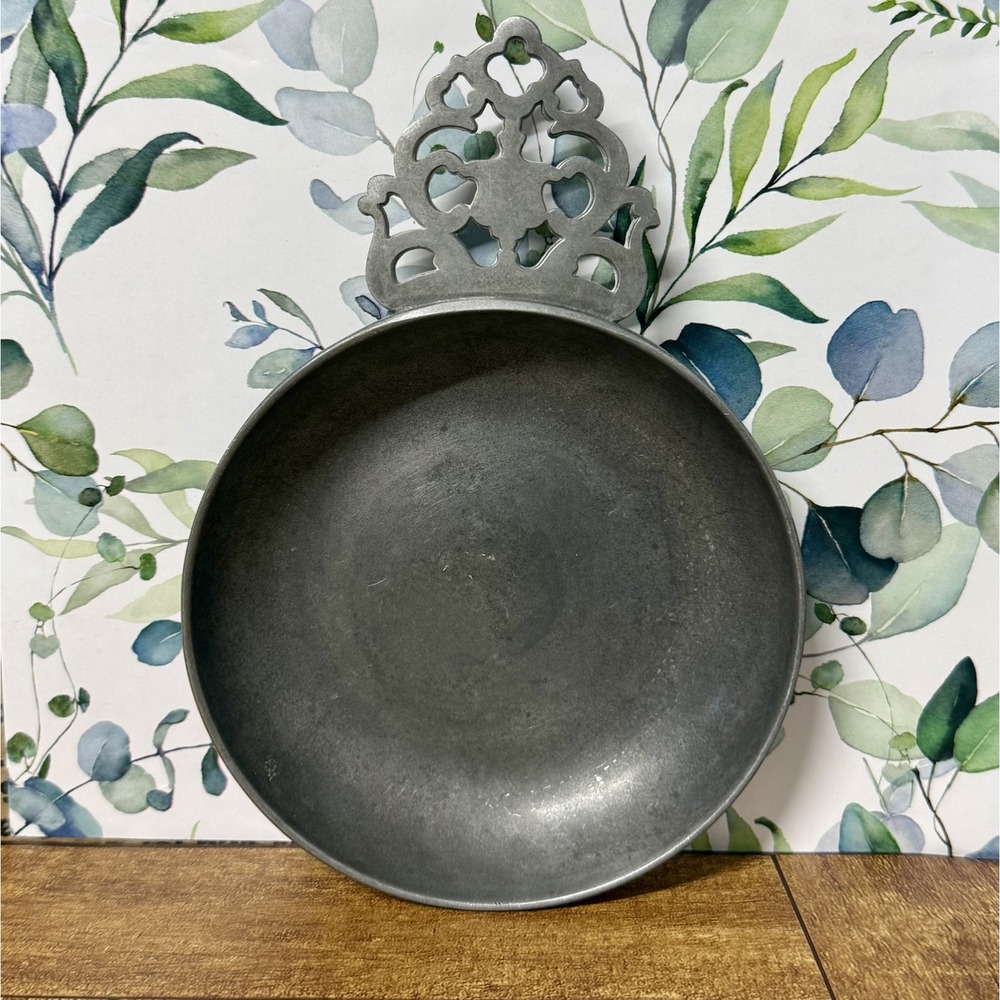 Vintage Stede Pewter Porringer Bowl Scalloped Handle 4 Inch Early Colonial Style